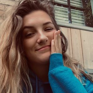 Meet your Posher, Cassie